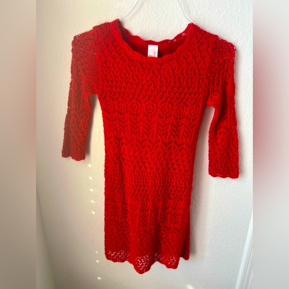 Little red dress for girl size 7/8 used. Off it excepted.